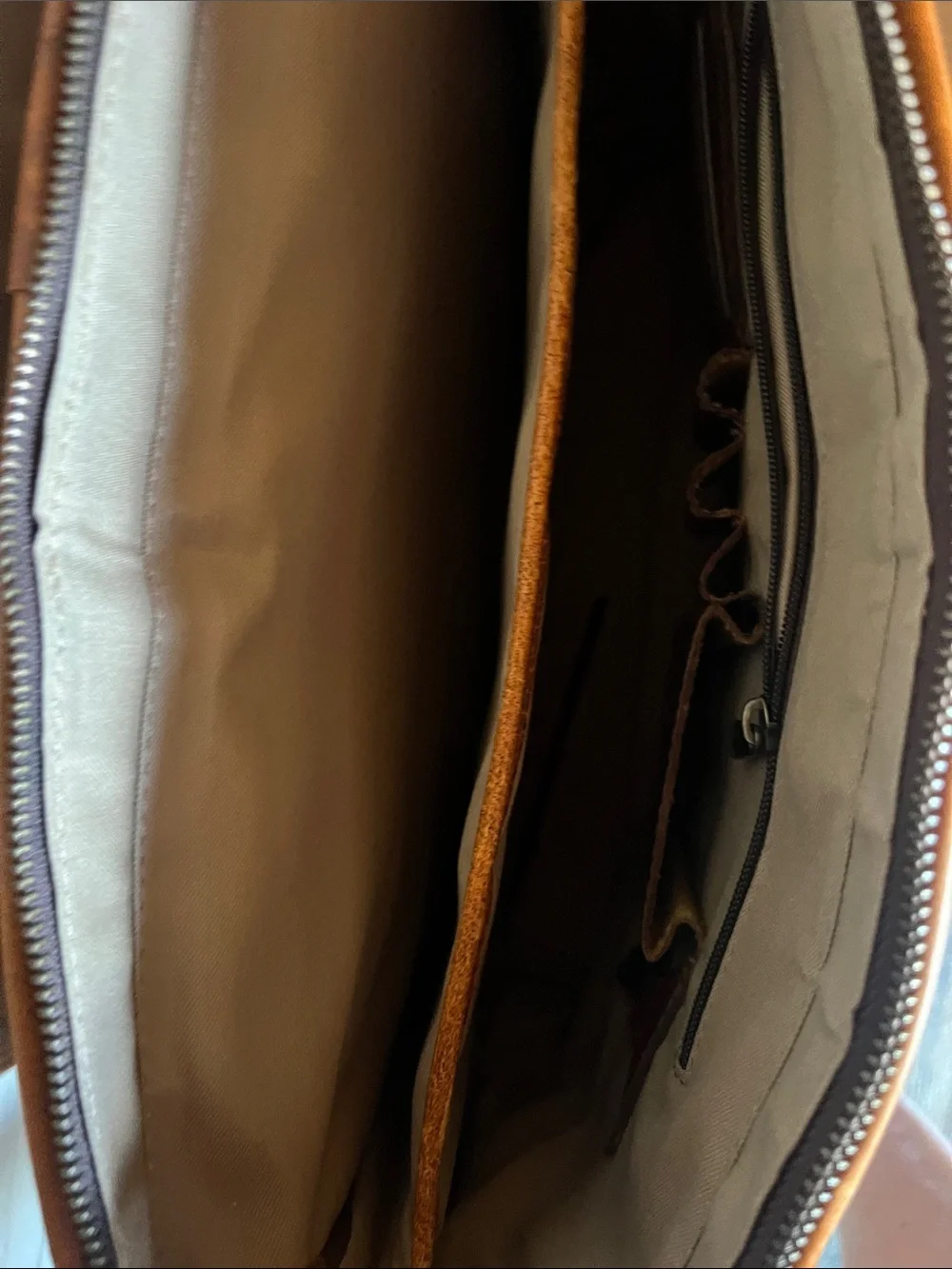 Men's Distressed Leather Messenger Bag - Brown GORGEOUS BAG! - Picture 4 of 5